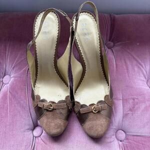 BCBG Women's Brown and Tan Heels